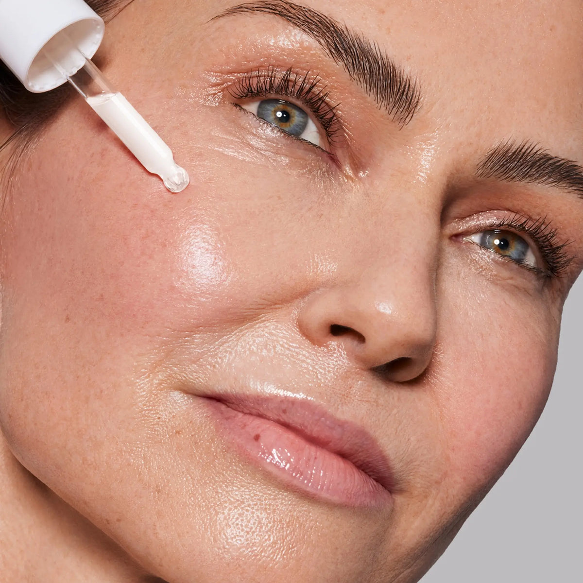 Sonnenschutz und Anti-Aging – halte deine Haut jung